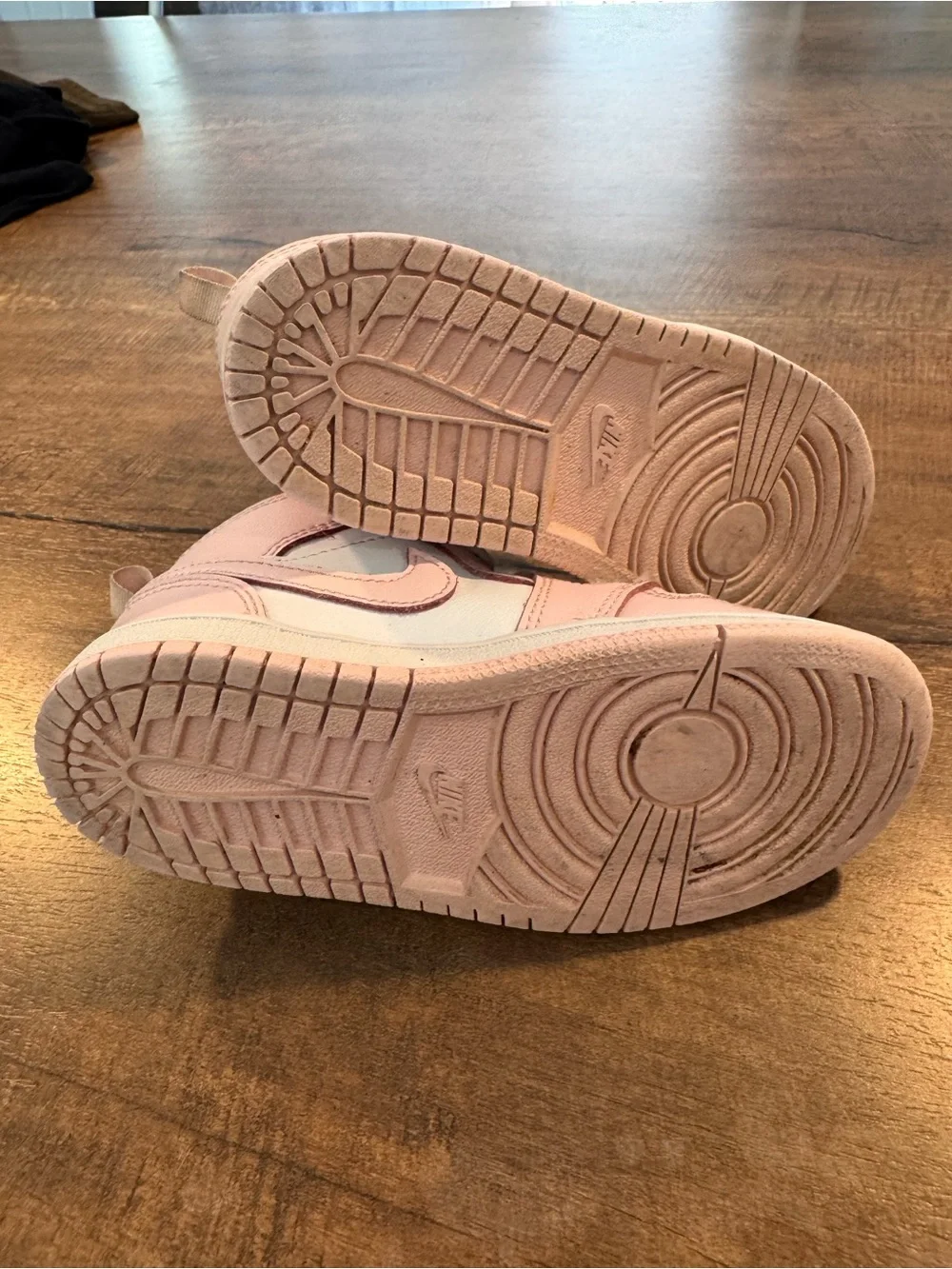Nike Air Jordan 1 Mid Pink White Toddler Girls Sneakers Size 10C